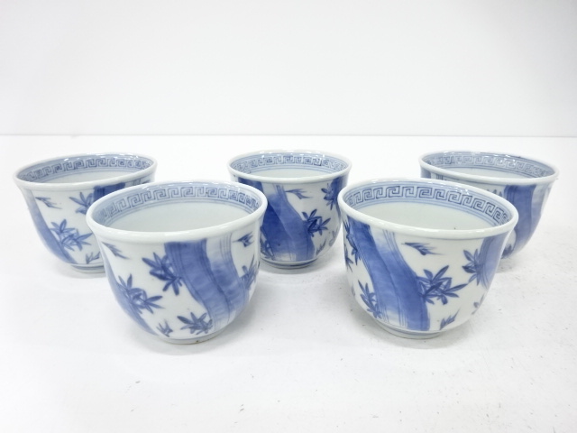 JAPANESE CERAMICS / KOIMARI / SOBA CHOKO CUP SET OF 5 / BLUE & WHITE / FLOWER